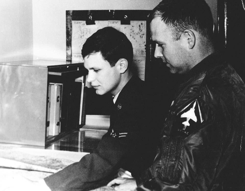 Photo Dallas Observer. Hal Barker and Ted Barker